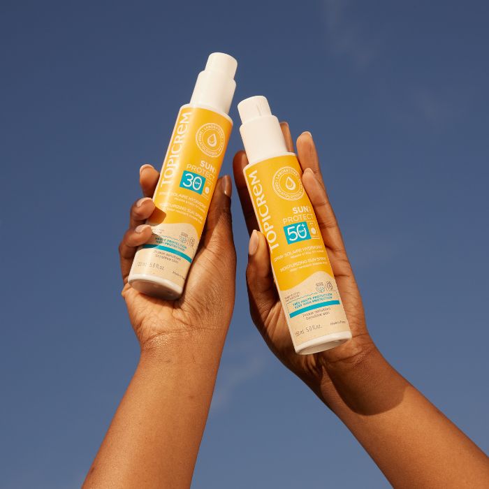 2-HYDRATERENDE-ZONNESPRAYS-SPF30-SPF50